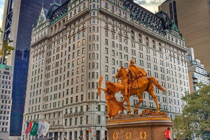 New York City Private Tour - Fifth Avenue begins the sightseeing run