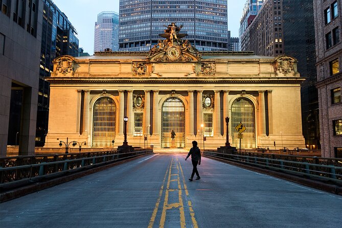 New York City Private Tour - The Empire State Building and Madison Square Garden from the street