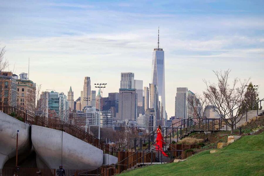 New York City: professional photoshoot Dumbo or Central Park - Who will enjoy this most