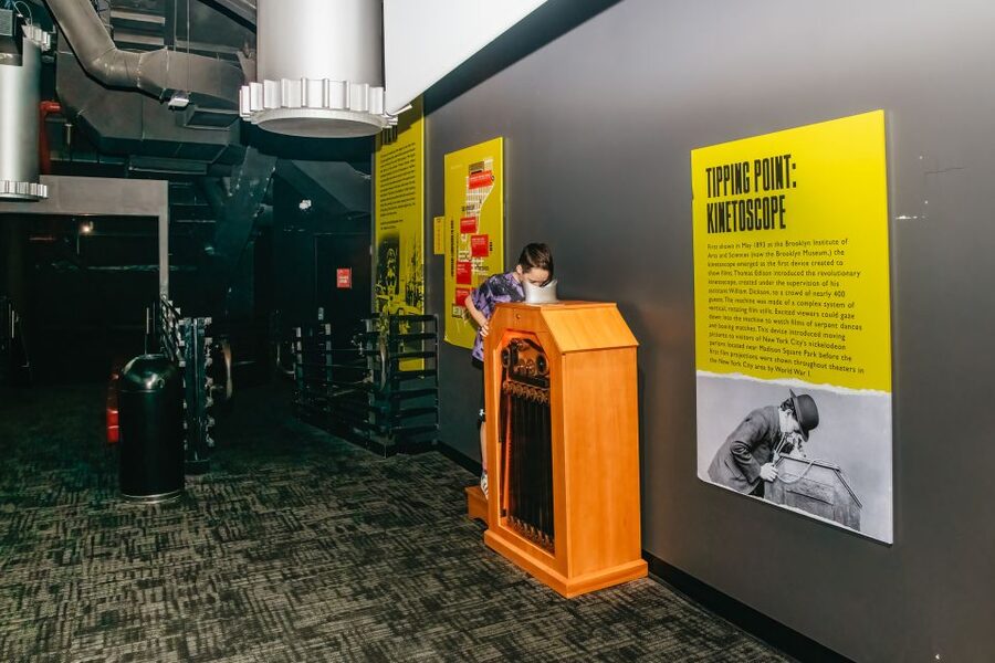 New York City: RiseNY Experience Ticket - How the ride feels for children and adults