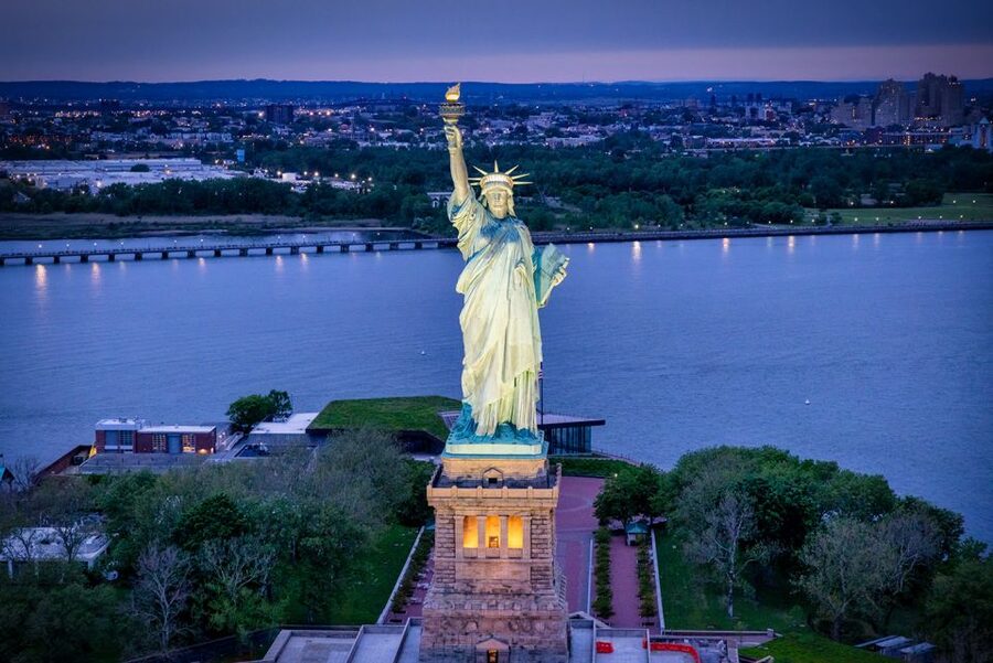 New York City: Romantic Helicopter Proposal - A proposal that begins with a secret car ride
