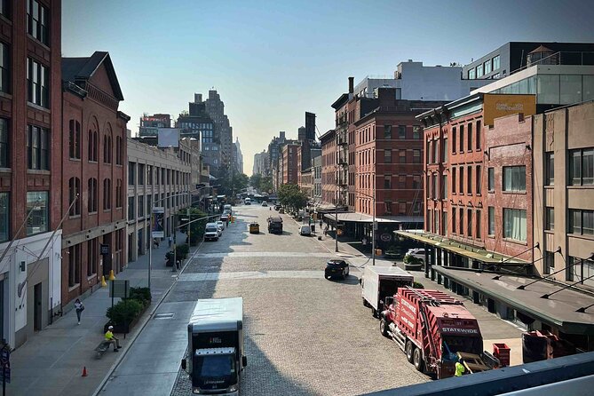 New York City's High Line: A Self-Guided Audio Tour - How the VoiceMap app works on the walk