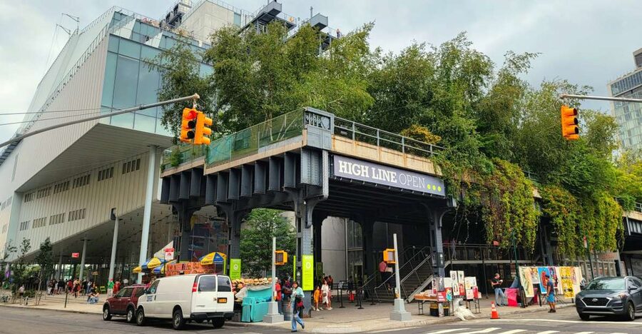 New York City: Secrets Of High Line Park Walking Tour - The guide makes the difference