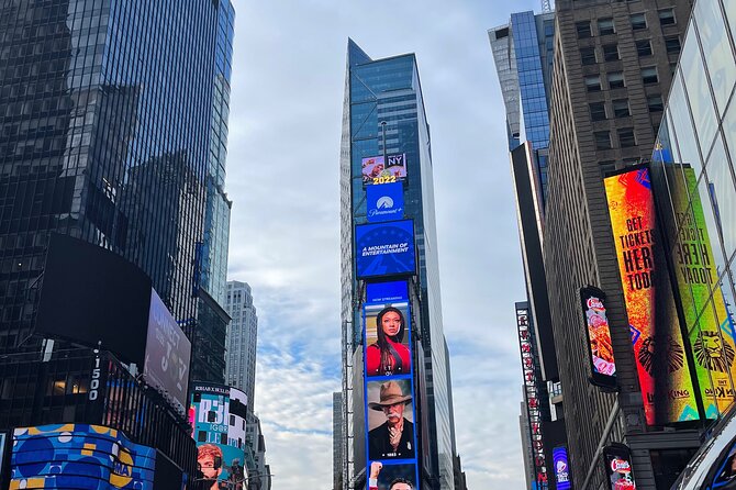 New York City Sightseeing Bus Tour and Boat Ride - A fast introduction to New York by bus and boat