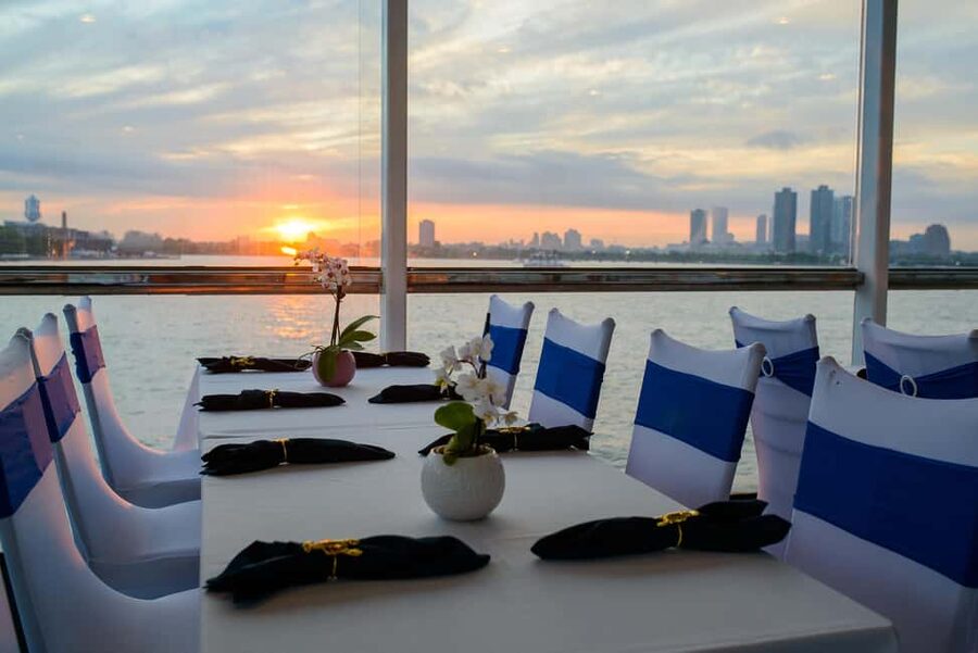 New York City: Signature Dinner Cruise on the Eternity - Key points before you book