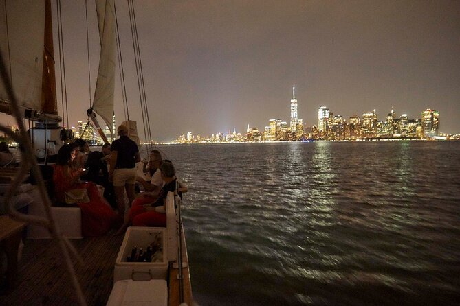 New York City Skyline Night Sailboat Tour - Why a night sail shows New York at its best