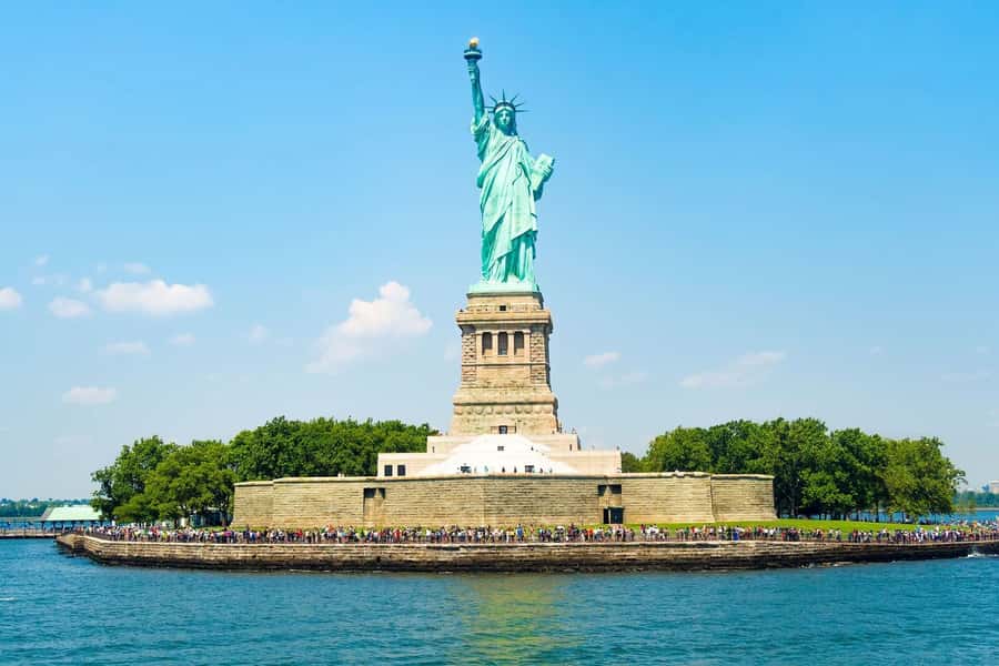 New York City: Statue of Liberty & Ellis Island Guided Tour - Should you book the Statue of Liberty and Ellis Island tour?