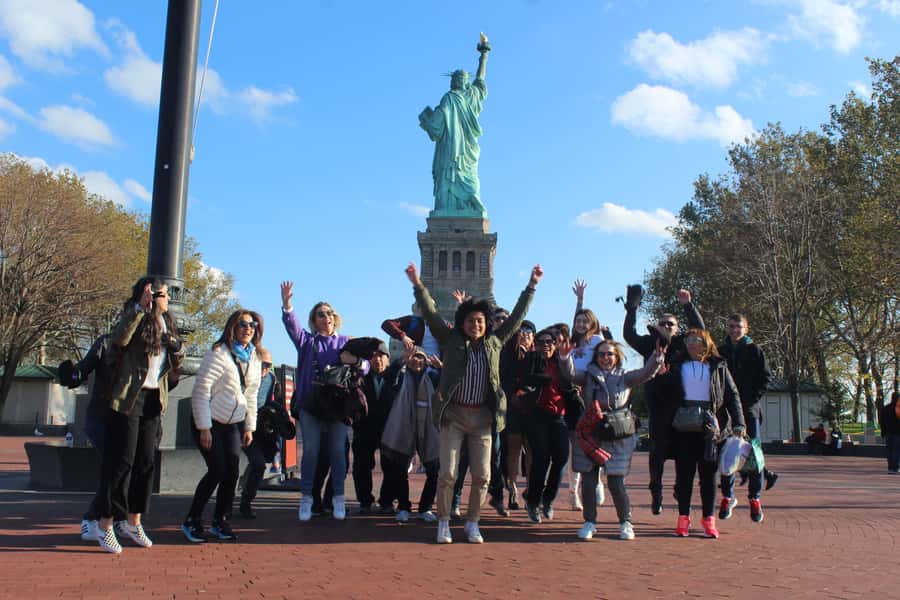 New York City: Statue of Liberty & Ellis Island Guided Tour - Ferrying from Battery Park to two famous islands