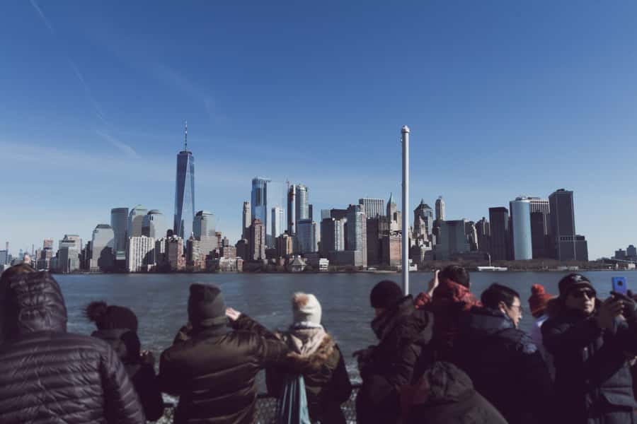 New York City: Statue of Liberty & Ellis Island Guided Tour - Live guide, audio guide, or both