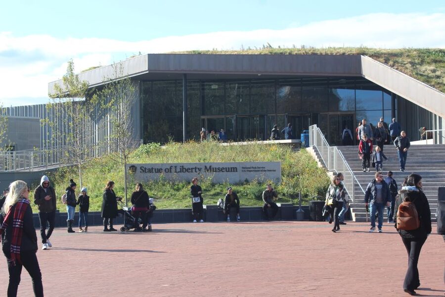 New York City: Statue of Liberty & Ellis Island Guided Tour - Practical advice for a smoother visit