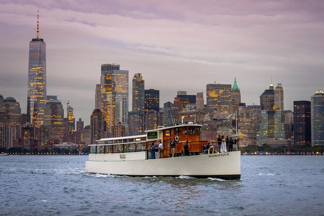 New York City Sunset Cruise on a Yacht - A sunset view of New York that feels special