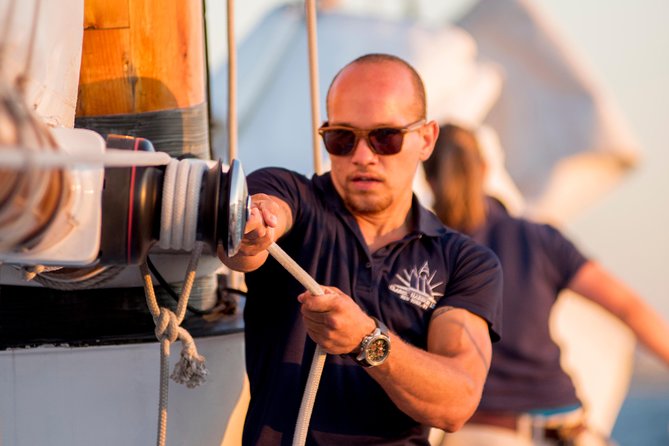 New York City Sunset Sail to the Statue of Liberty - Drinks, music, and the onboard atmosphere