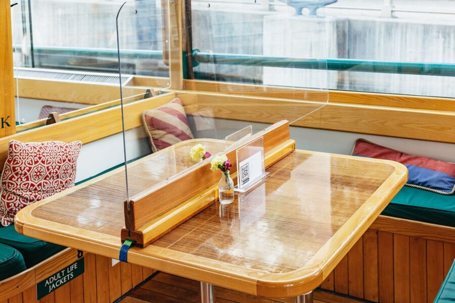 New York City: Sunset Yacht Cruise - Drinks, food, and the evening atmosphere