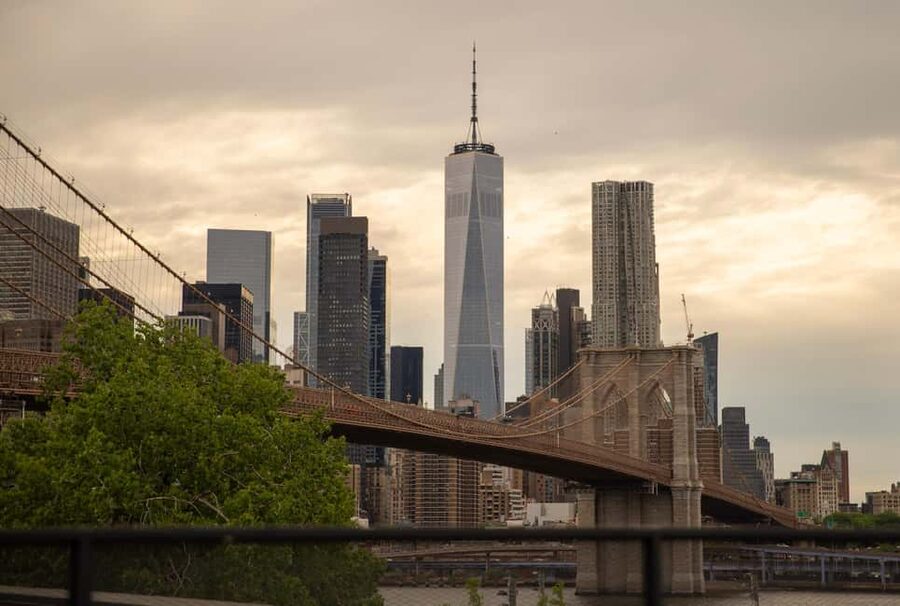 New York City Walk Tour Williamsburg DUMBO Brooklyn Bridge - The Orthodox Jewish neighborhood and the value of context