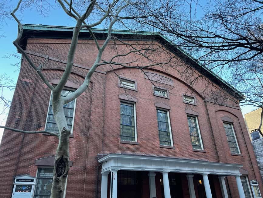 New York: DUMBO Brooklyn Food and Culture Tour - How shopping helped change DUMBO