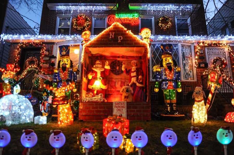 New York: Dyker Heights Christmas Lights Guided Walking Tour - FAQ