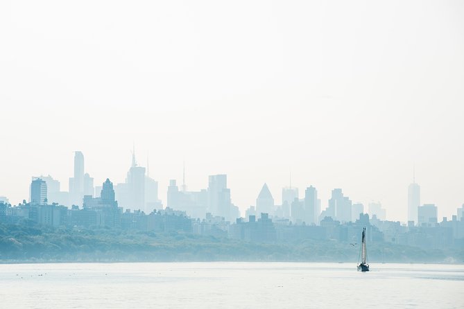 New York Fall Foliage Sail up the Hudson River - Picnic time and the return to Chelsea Piers