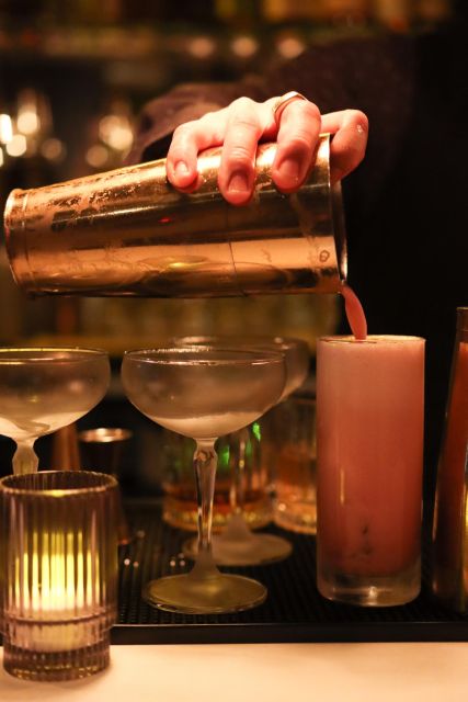 New York: Guided Walking Tour to Hidden Speakeasies - Stop two: an alley, several doors, and tea-cup drinks