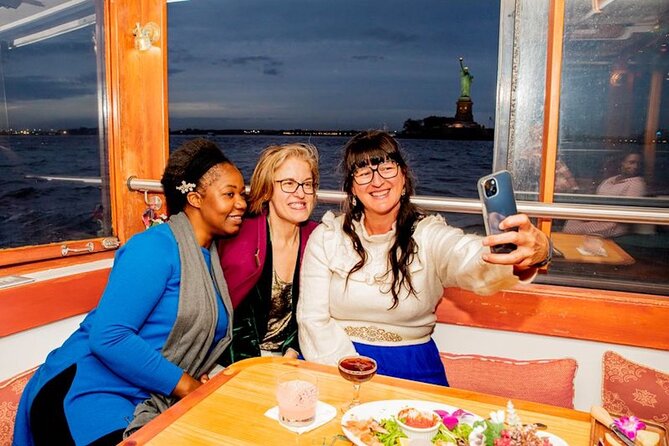 New York Harbor Live Holiday Jazz Cruise - Why the 1920s-style boat matters