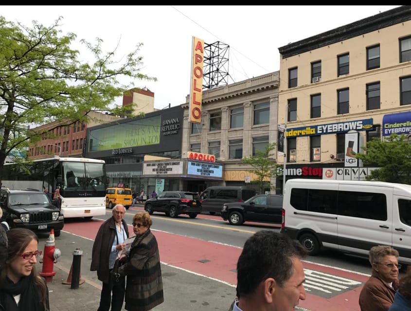 NEW YORK HARLEM GOSPEL WALKING - Ending with a Baptist church service