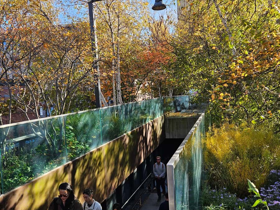 New York: High Line, Chelsea Market, and Vessel Guided Tour - Chelsea Market and its cookie-factory past