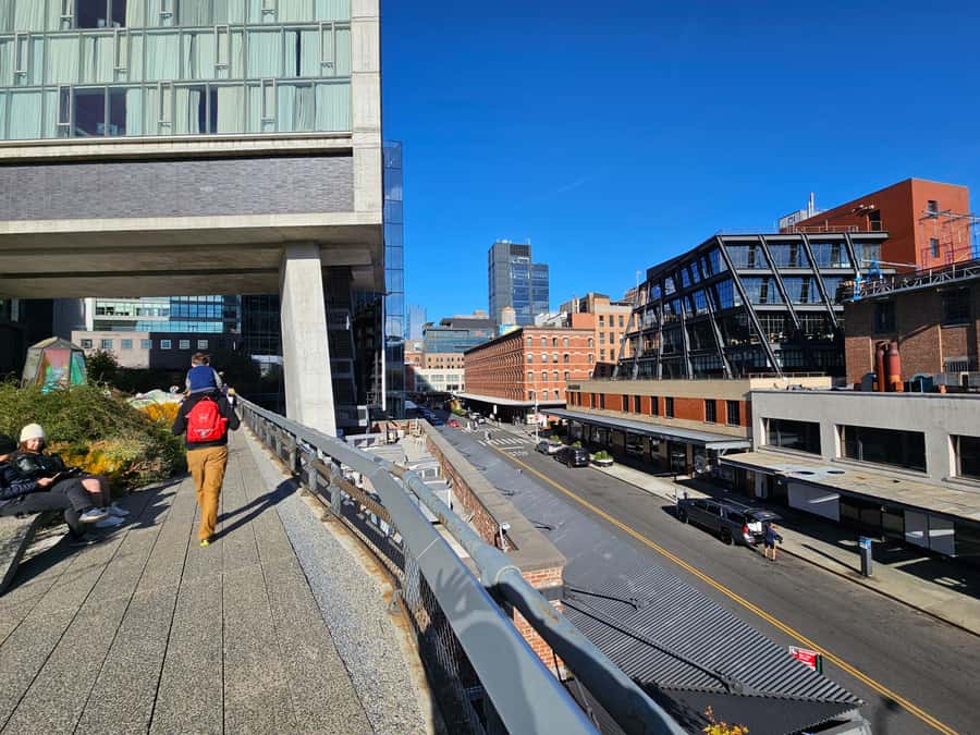 New York: High Line, Chelsea Market, and Vessel Guided Tour - Arriving at the Vessel in Hudson Yards