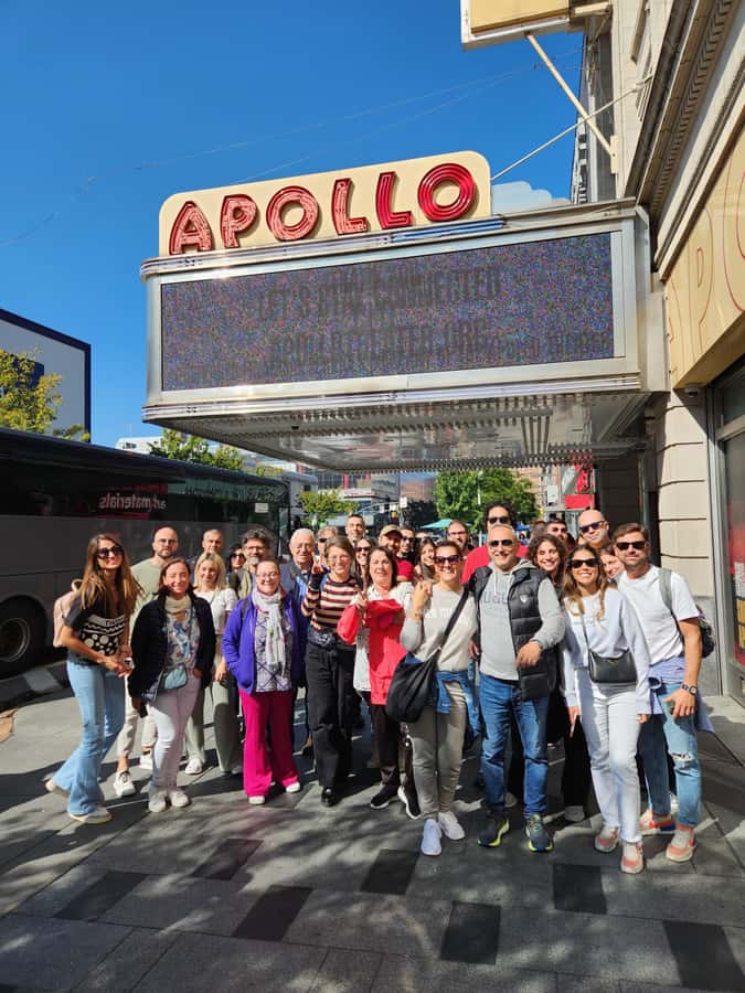 New York: Hip-Hop, Murals, Sports, and Dangerous Neighborhoods Tour - Coffee, barber shops, and the everyday city