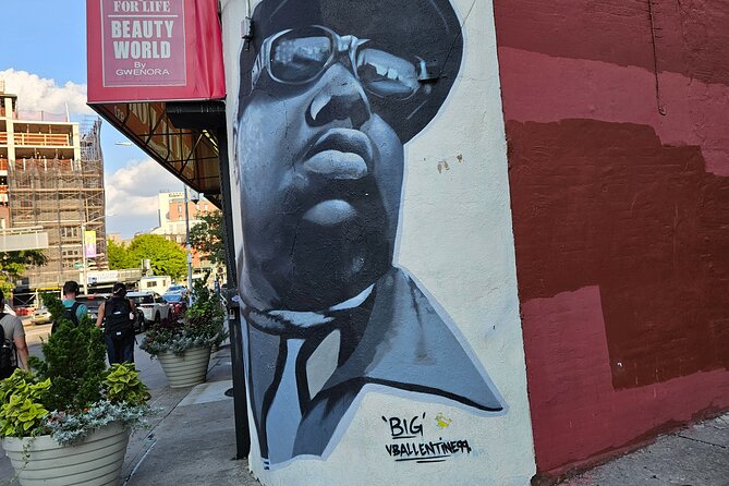 New York: Hip-Hop, Murals, Sports & Dangerous Neighborhoods Tour - Brooklyn closes with hip-hop and cinema