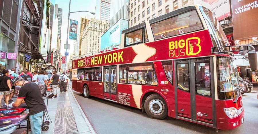 New York: Hop-on Hop-off Sightseeing Tour by Open-top Bus - Battery Park and the Statue of Liberty