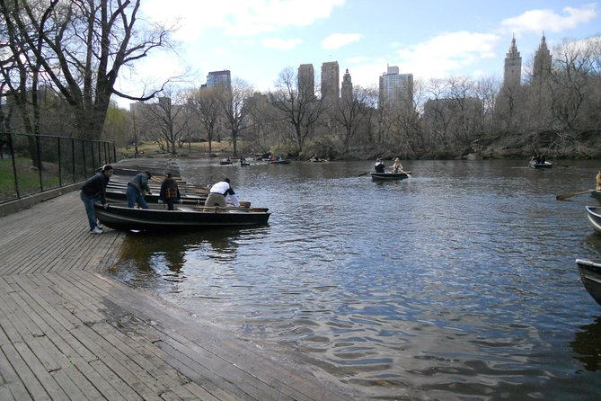 New York Lower Central Park Scavenger Hunt Adventure - How the phone-led format changes the day