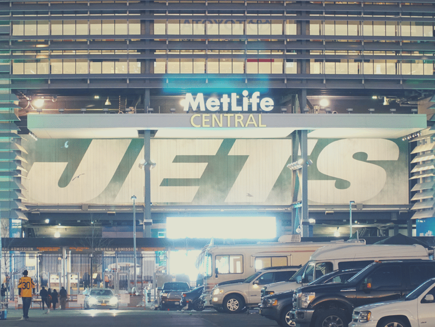 New York: New York Jets Football Game at Metlife Stadium - Food, tailgating, and the cashless setup