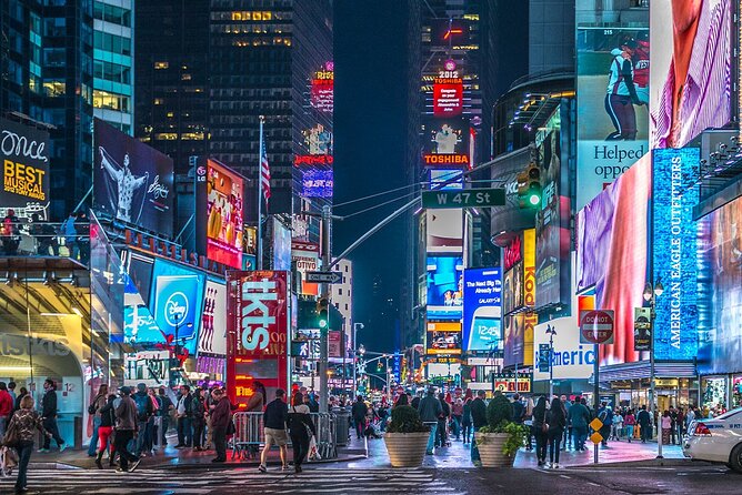 New York Night Tour: Open Top Bus Tour by TopView® - Crossing toward Brooklyn for the skyline view