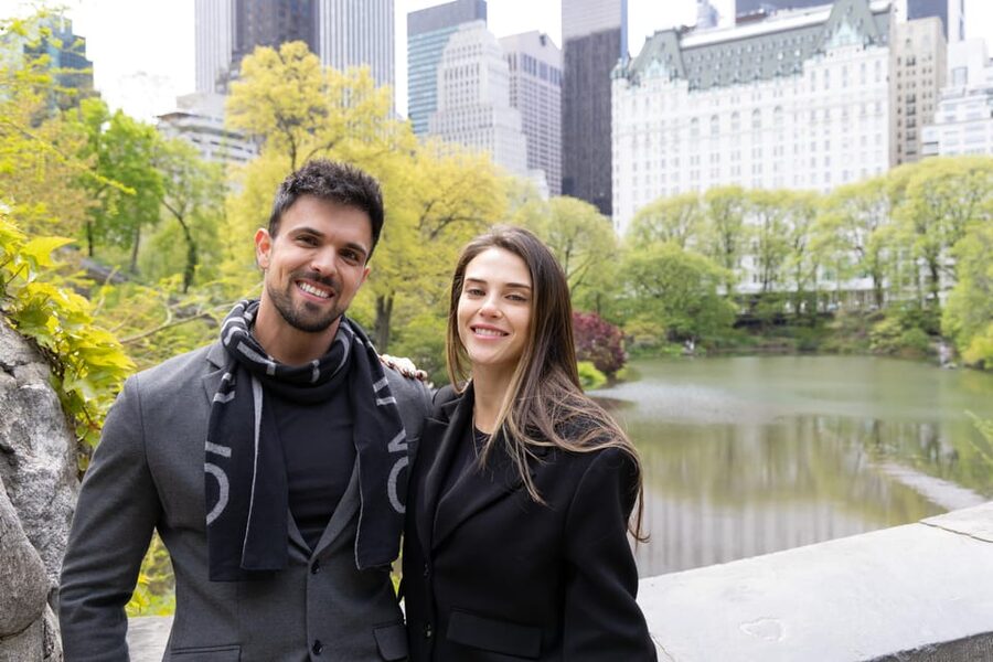 New York: Photoshoot in NYC DUMBO BROOKLYN BRIDGE - Is $235 good value for your group?
