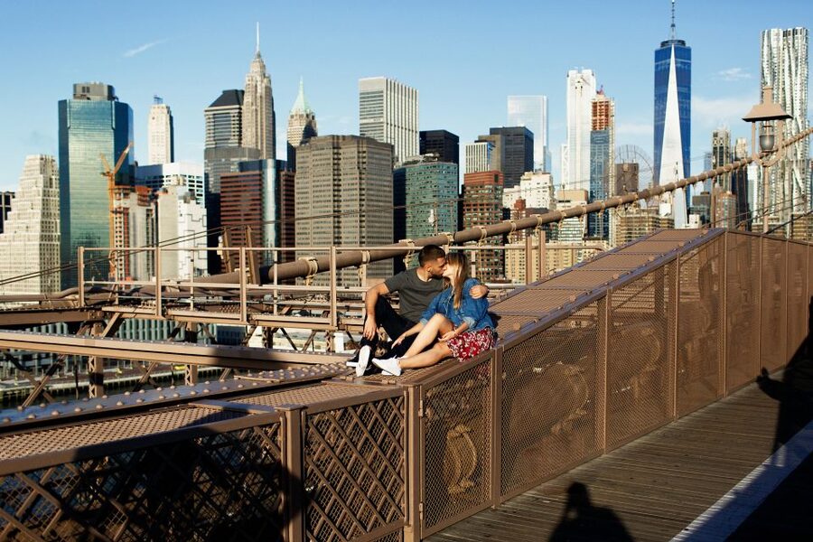 New York: Professional Photoshoot at Brooklyn Bridge - Key Points at a Glance