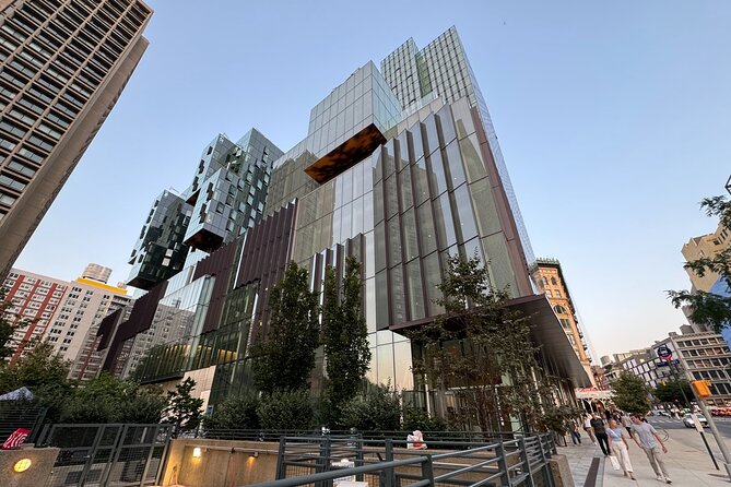 New York Soho and the Village Art and Architecture Tour - A hotel, a bank, and downtown reinvention