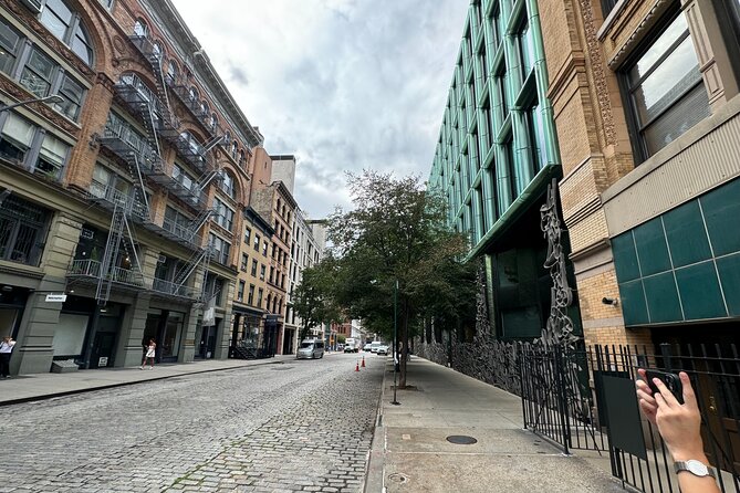 New York Soho and the Village Art and Architecture Tour - Silver Towers and public art