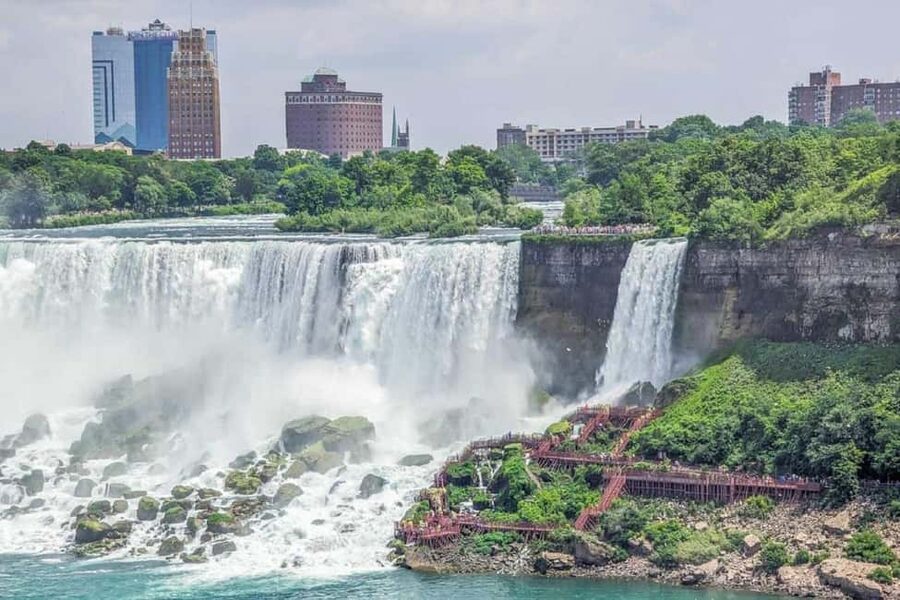 Niagara Falls, Corning, Finger Lakes 2 Day Tour from NYC - The hotel is useful, but do not expect a leisurely evening