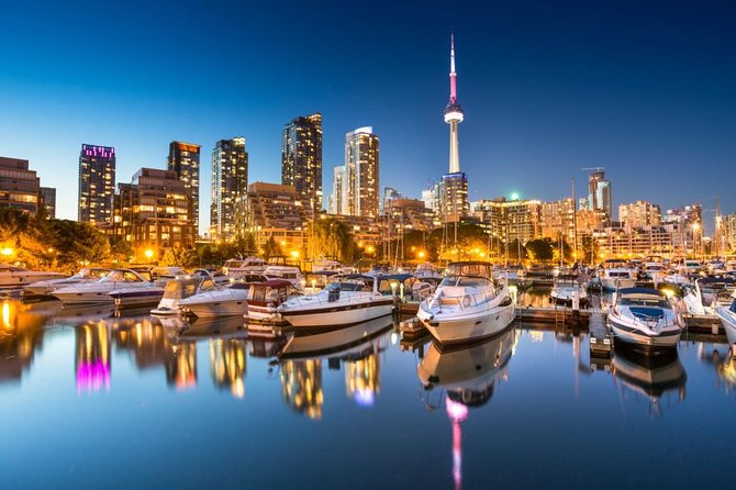 Niagara Falls, Toronto, Philadelphia, DC 5-Day Tour from NYC - Philadelphia and Amish Country bring the most character