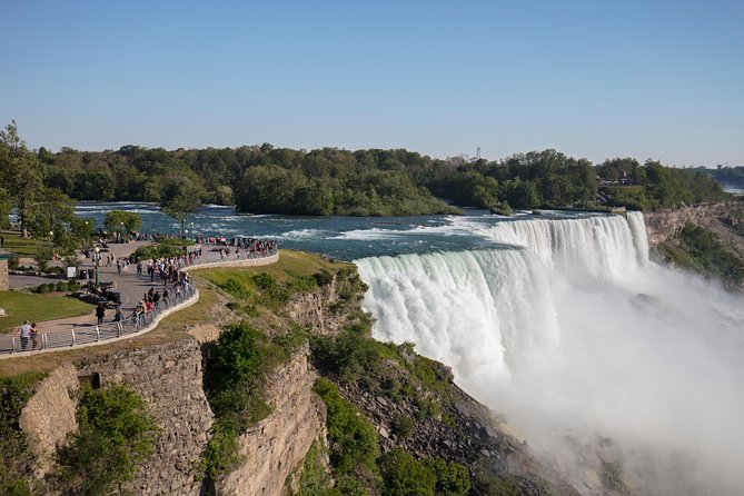 Niagara Falls, Toronto, Philadelphia, DC 5-Day Tour from NYC - The 1000 Islands cruise is the gentlest morning