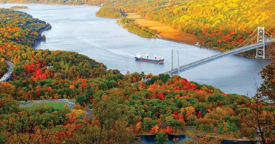 NY: Bear Mountain State Park&Beacon Day Tour | Kids 50% Off - Bear Mountain gives the day its wide-open start