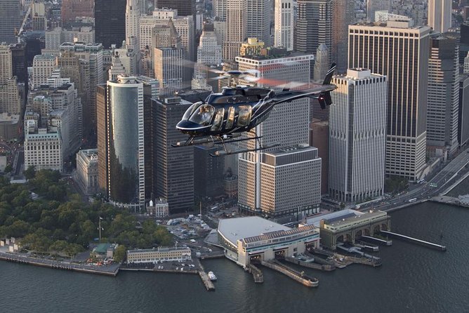 NY Helicopter Tour: Manhattan & Brooklyn (Heliport Fees Incl.) - The pilot commentary and the seat question