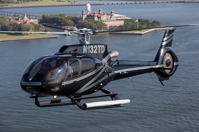 NY Helicopter Tour: Ultimate NYC Sightseeing (Heliport fees Incl) - Starting at the East River Piers