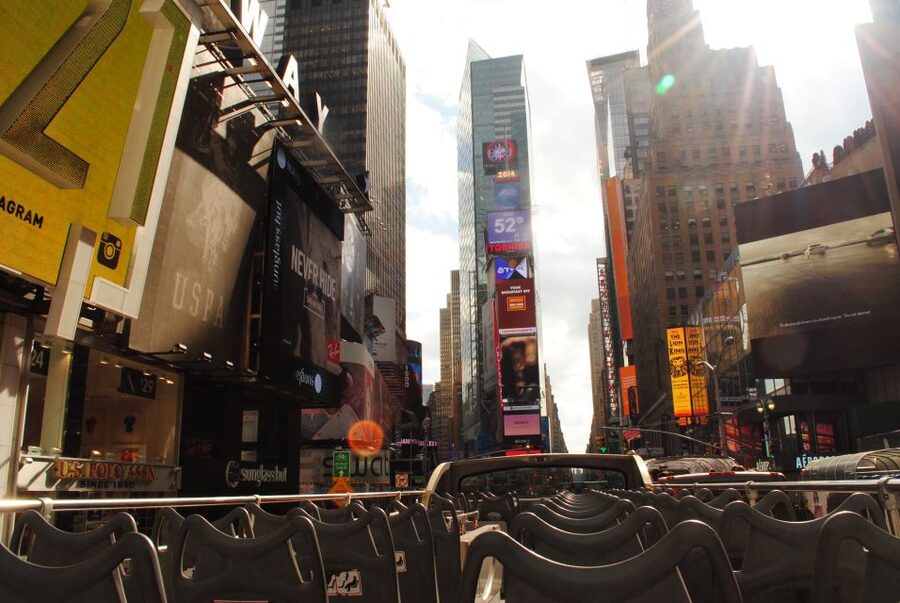 NY: Statue of Liberty, Empire State, and Hop-on Hop-off Tour - Starting the Big Bus routes in Manhattan