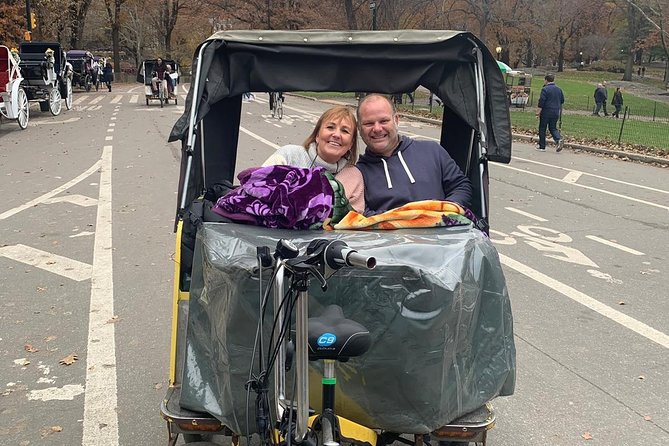 NY Tours Central Park - Strawberry Fields and the Dakota Building