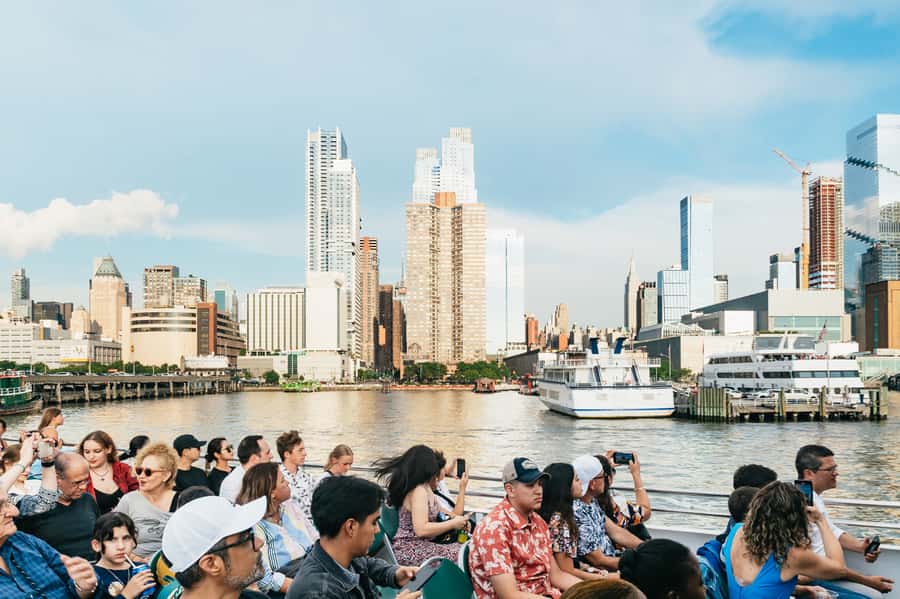 NYC: 4th of July Fireworks Party Cruise with Buffet & Drinks - Getting to the pier and boarding at 6:15 PM