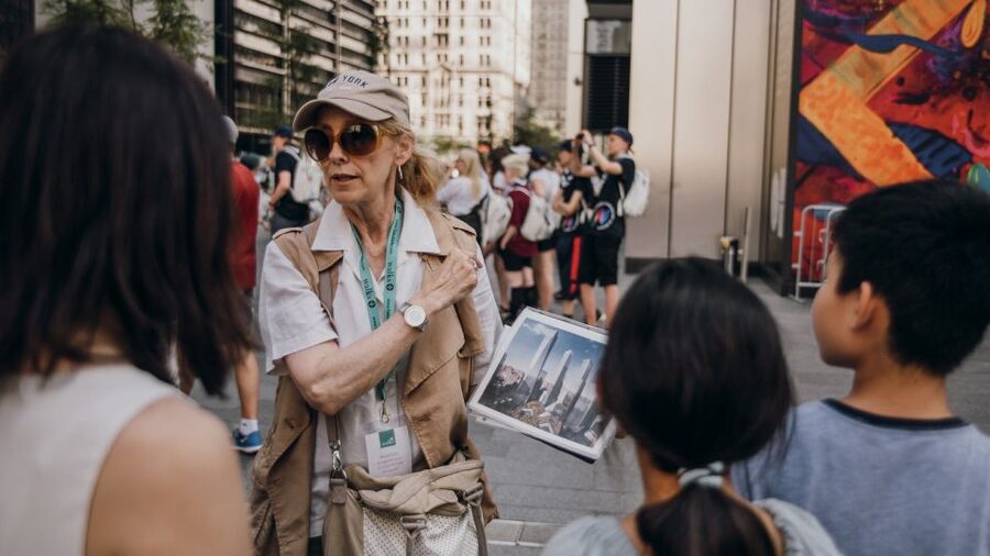 NYC: 9/11 Memorial Tour and Museum Ticket Priority Entry - The one-hour guided walk and the museum handoff