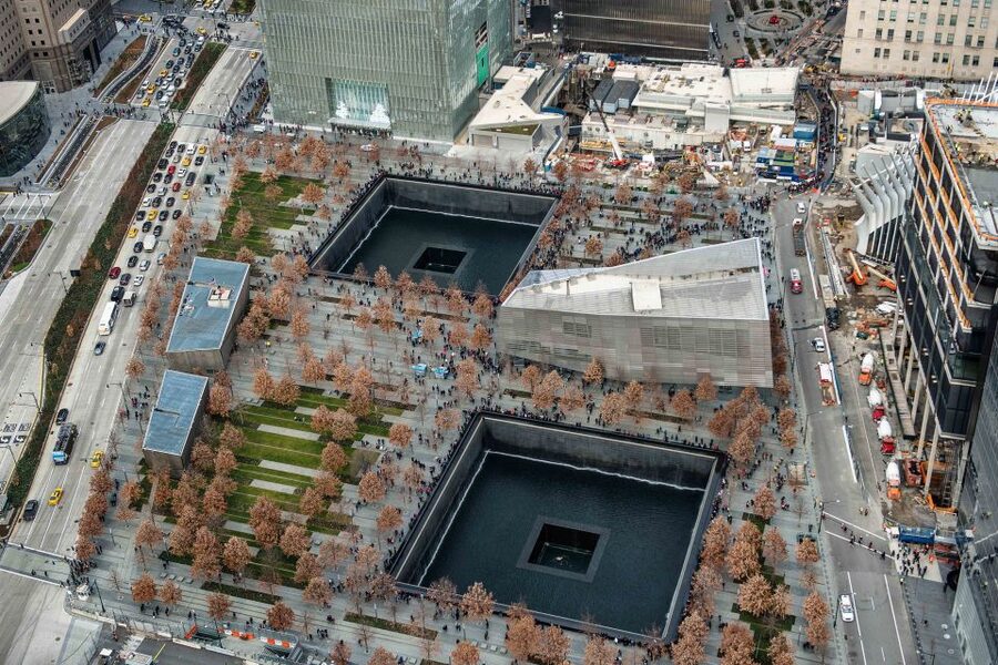 NYC: 9/11 Memorial Tour and Optional Observatory Ticket - The Oculus: a brief stop with a bigger purpose