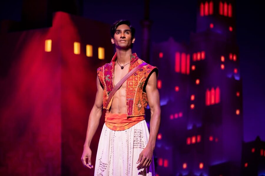 NYC: Aladdin the Musical on Broadway - Audio translation for international audiences
