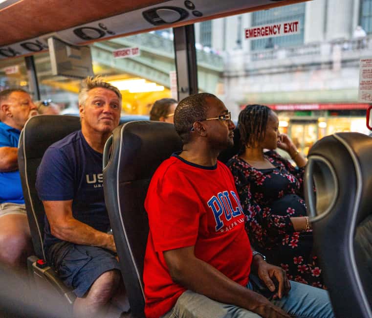 NYC at Night: 3-Hour Luxury Bus Tour of Top Highlights - Why the guide can make or break the evening