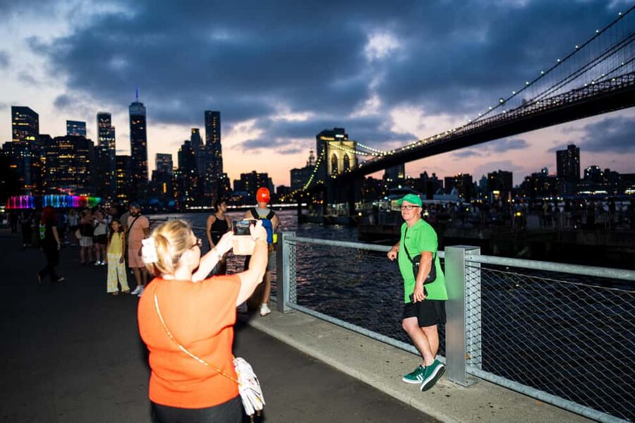 NYC at Night: 3-Hour Luxury Bus Tour of Top Highlights - Comfort, access, and what to bring